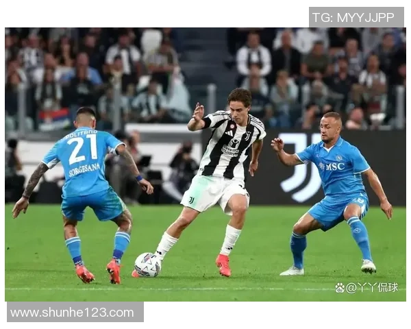 欧联杯精彩对决尤文图斯与那不勒斯战成平局引发全场热烈反响