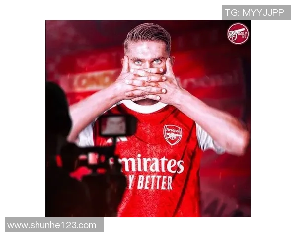 阿森纳逆转里昂4-0大胜全场沸腾转会传闻再起引发关注