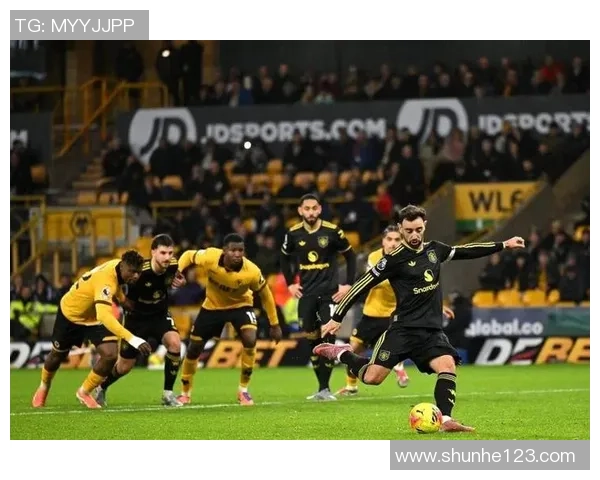 西甲历史冷门AC米兰以1-0战胜曼联引发全场震惊与热议