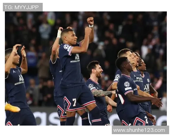 英超激战巴黎圣日耳曼逆转拜仁引发争议判罚全场沸腾