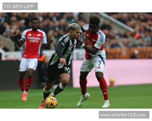 世界杯精彩对决曼城与那不勒斯激战成平局转会传闻引发热议