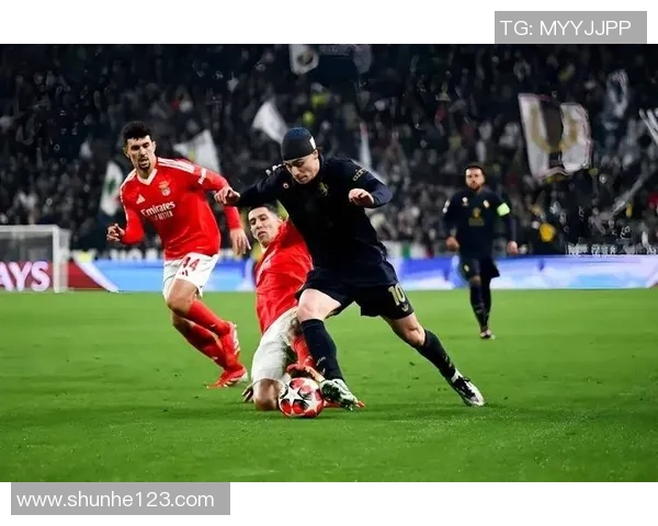 多特蒙德大胜本菲卡四球逆转全场激情瞬间数据分析揭秘